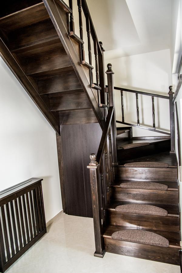 Hostel Karisma Бакэу Экстерьер фото